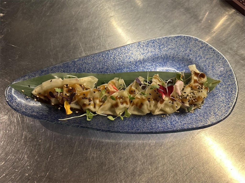 Chicken and vegetable gyozas (6 pieces) - Image 1