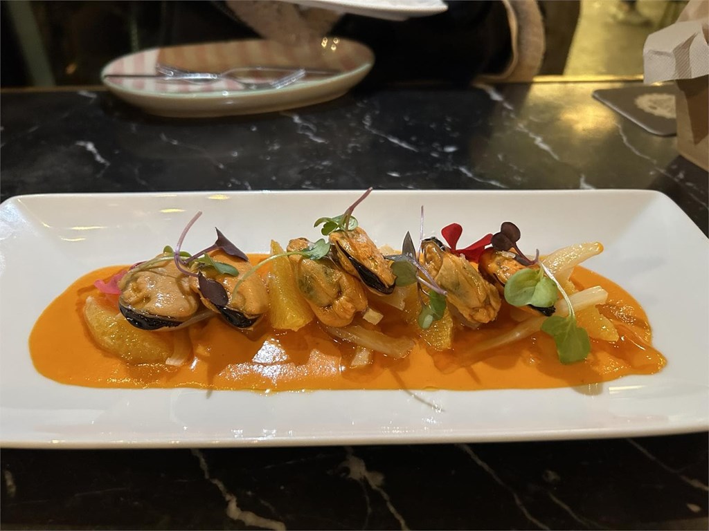 Mussels in citrus marinade - Image 1